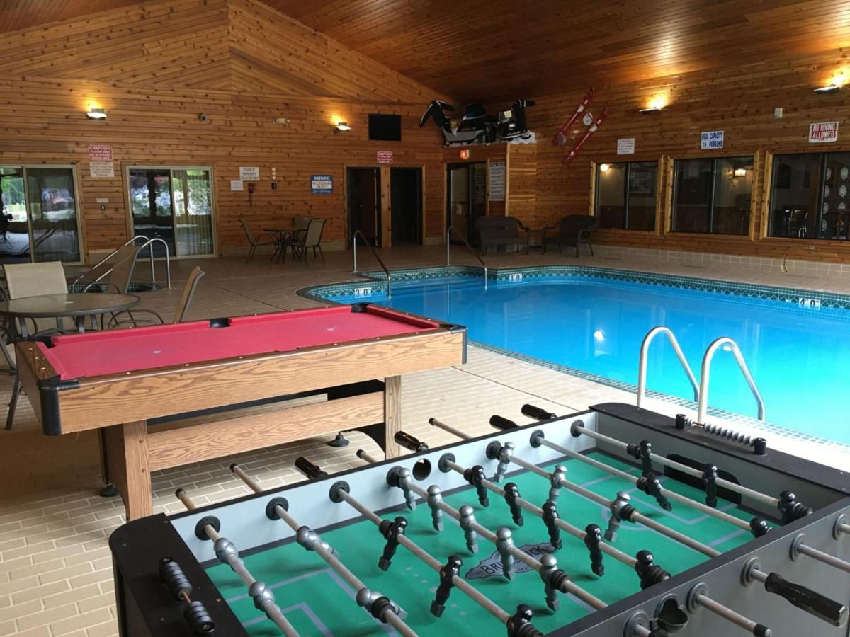 Rustic Manor Hotel Saint Germain Екстериор снимка