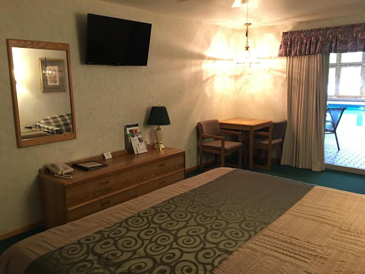 Rustic Manor Hotel Saint Germain Екстериор снимка